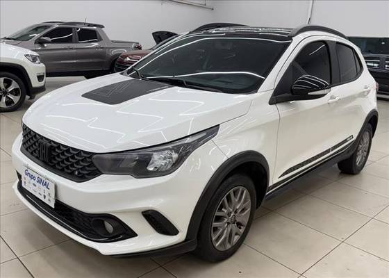 FIAT ARGO 1.8 E.TORQ FLEX TREKKING AT6 FIAT ARGO 1.8 E.TORQ FLEX TREKKING AT6